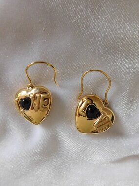 Ladies 14K Gold Pierced Earrings with Black Onyx Stone